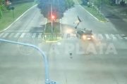 Una joven cruzó el semáforo en rojo y mató a un motociclistal