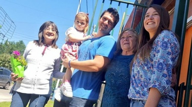 Sol Jimenez sorprendió a sus vecinas en el Día de la Madre