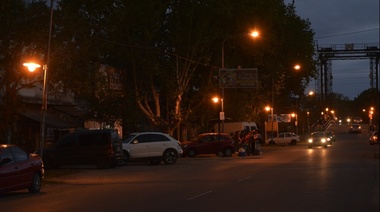Tigre instaló nuevas luminarias de vereda en Dique Luján
