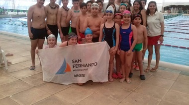 El equipo de natación de San Fernando logró sus primeras medallas en torneos federativos de la FANNBA
