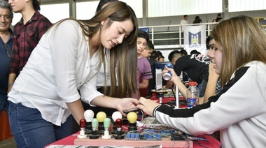 500 vecinos visitaron la primera Exposición de Escuelas Técnicas en Malvinas Argentinas