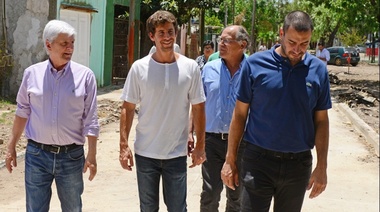 Andreotti supervisó la obra de cloacas y pavimentación del barrio San Martín