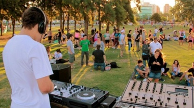 Festival de música electrónica en el Paseo de la Costa