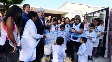 Andreotti hizo a nueva otra histórica escuela, la EPB N° 21 de San Fernando