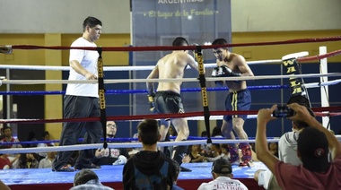 Gran exhibición de kick boxing en Malvinas Argentinas