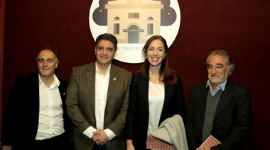 La gobernadora Vidal y Jorge Macri, junto a decenas de chicos en Cine Teatro York