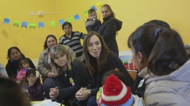 Vidal reunió a su Gabinete en San Miguel y visitó un centro de contención, estimulación y educación infantil