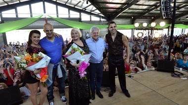 Andreotti agasajó a miles de abuelos sanfernandinos por el Día del Jubilado