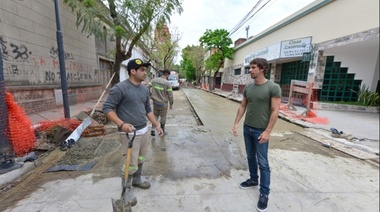 Juan Andreotti recorrió las obras de la calle 3 de Febrero