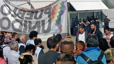 Movimientos populares marcharon para reclamar trabajo al Intendente Valenzuela
