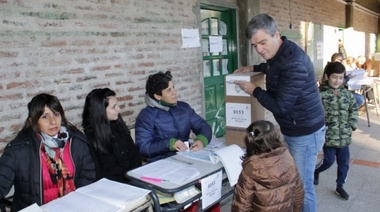 Zabaleta votó acompañado por su familia: “Esperamos una Argentina más justa”