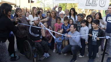 Leo Nardini inauguró obra que incluye once cuadras de pavimento
