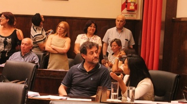 Denuncian que Tagliaferro metió un concejal trucho en la sesión del concejo