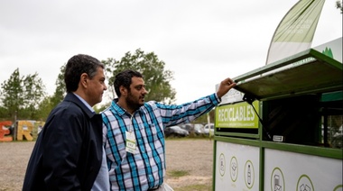 Alumnos muestran sus trabajos para tomar conciencia y cuidar al planeta
