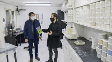 Fernando Moreira visitó la empresa Vadex que se reconvirtió durante la pandemia