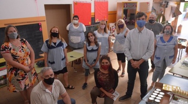 Continúa la entrega de alimentos en las escuelas del distrito