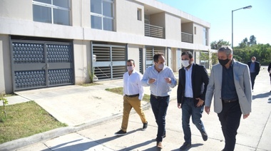 Fernando Moreira y Jorge Ferraresi entregaron nuevas viviendas Procrear en San Martín