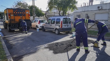 Avanzan los trabajos de bacheo y asfalto en Vicente López