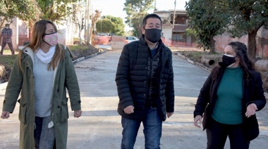 Pavimentación de las calles Paracas y Combate de San Lorenzo