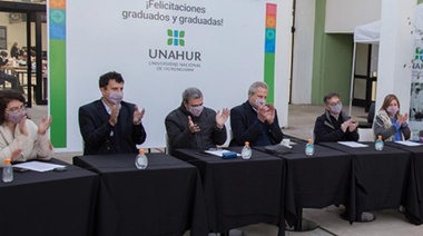 La UNAHUR realizó actos de colación con 114 estudiantes de cinco carreras