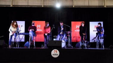 Tolosa Paz y el intendente Lucas Ghi compartieron actividades en Morón