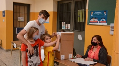 Lucas Ghi votó en El Palomar