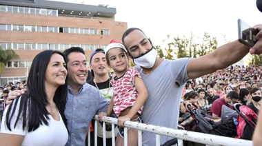 Multitudinario evento de Navidad en Malvinas Argentinas