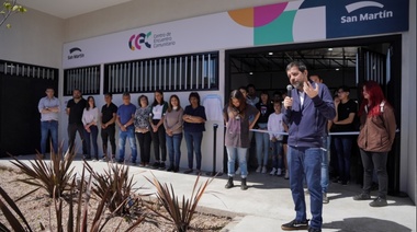 Fernando Moreira inauguró el Centro de Encuentro Comunitario y Juvenil de Billinghurst
