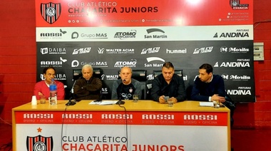 Néstor Di Pierro: “Después de 6 años Chacarita está peleando por algo”