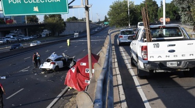 Un muerto al chocar un auto en la avenida General Paz y la calle Superí