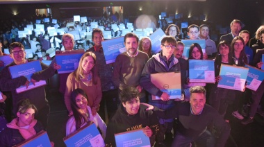 Fernando Moreira entregó 484 computadoras de Conectar Igualdad Bonaerense