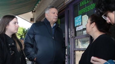 D´Alessandro visitó vecinos de Villa Bonich y Billinghurts