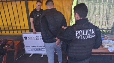 Robaron en San Martín, escaparon y se fueron a comer un asado