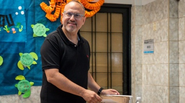 Valenzuela votó en Tres de Febrero: “Eligiendo y votando le damos dirección al país”