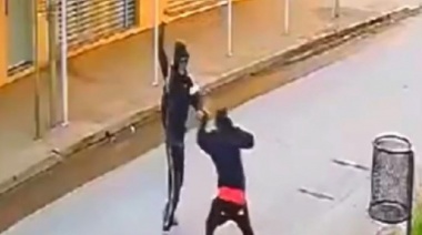 Balean a un joven que intentó resistir el robo de su celular y mochila en González Catán