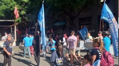 El STMVL participó en la marcha del 24 de Marzo, rindió homenaje a Ernesto Sábato y saludó en su cumpleaños a Nora Cortiñas
