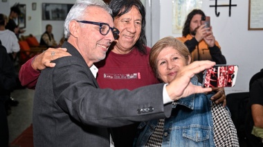 En Tigre centro, Julio Zamora acompañó el comienzo del ciclo la Peña de Noche 2024