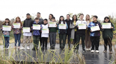Los alumnos de 6to año de primaria de Malvinas Argentinas, dieron la “Promesa al medio ambiente”
