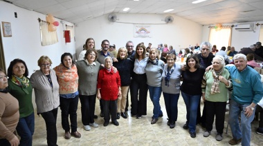 En El Talar, Julio Zamora acompañó el 38° aniversario del Centro de Jubilados “Volver a Vivir”