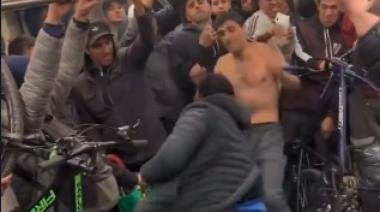 Mano a mano: Boxeo en vivo en el tren San Martín