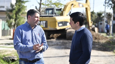 Leo Nardini inició una nueva obra de pavimentación en la ciudad de Villa de Mayo