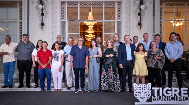 Julio Zamora reconoció a trabajadores y trabajadoras municipales que cumplieron 25 años de servicio dedicado a la comunidad