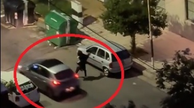 Trapito le rompió el vidrio del auto a un hombre que no le quiso dar propina: el conductor se bajó y lo molió a golpes