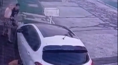 A los tiros: Mujer policía puso en fuga a motochorros
