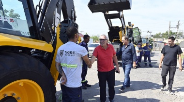 A través de una inversión municipal, el Gobierno local incorporó nueva maquinaria para mejorar los servicios públicos