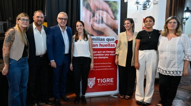 Julio Zamora encabezó el lanzamiento de "Familias que dejan huellas", el programa que dispone de hogares de cuidado alternativo temporales para niños, niñas y adolescentes