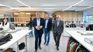 Julio Zamora recorrió la nueva planta del Grupo Altatex en Tigre