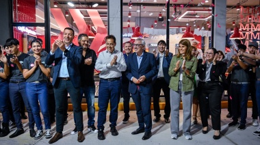 El intendente Julio Zamora participó de la inauguración oficial de la nueva sucursal de Mostaza en El Talar
