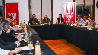 Julio Zamora con representantes del Rotary Club y Club de Leones de Tigre: "Es fundamental trabajar en una agenda en común para fortalecer el bienestar de la comunidad"