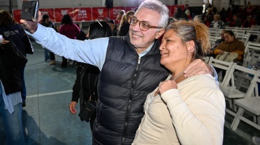 Julio Zamora a trabajadoras y trabajadores vecinales: "Ponemos en valor su trabajo; son un canal muy valioso para la comunidad de Tigre"